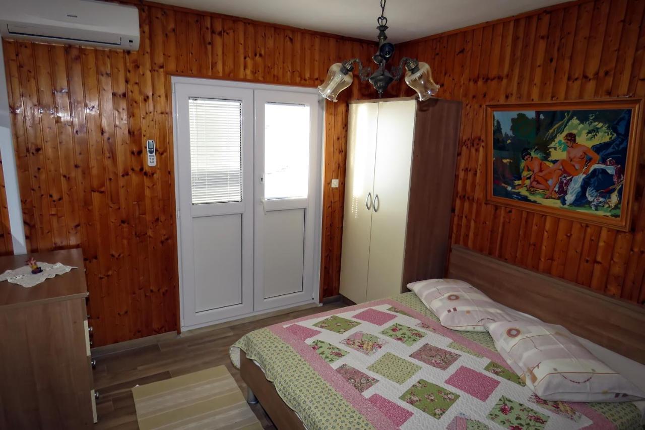 Apartments By The Sea Drasnice, Makarska - 5265 Екстериор снимка